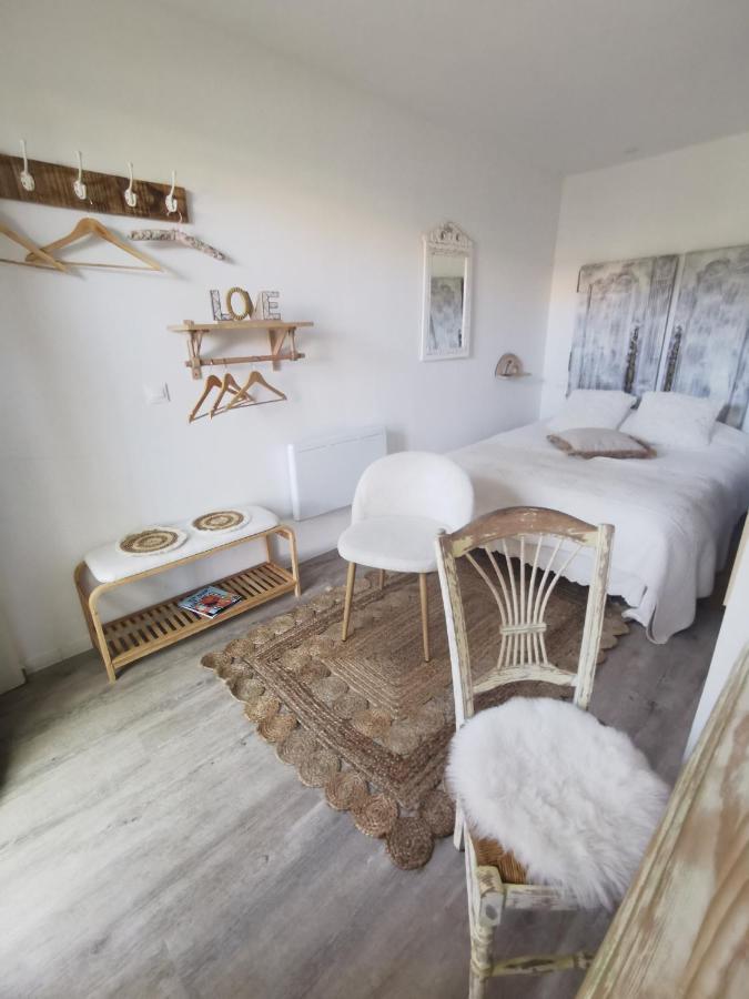 Au Poeme Du Chene, Logement Independant, Calme, Parking Gratuit Basse-Goulaine Exterior foto